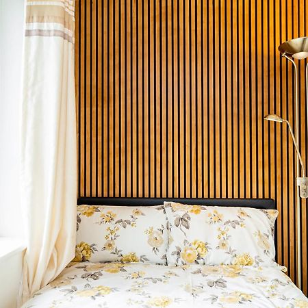 Earley Luxury Ensuite Room With Private Entrance Reading Exterior foto